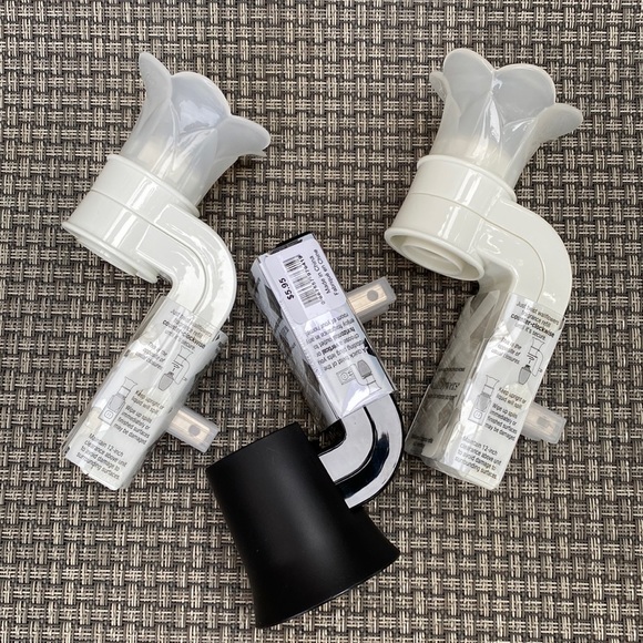 Nine!! Yes, 9 BNWT Amazing White Barn Wallflowers Fragrance Refills. 3 Plugs! - Picture 3 of 16